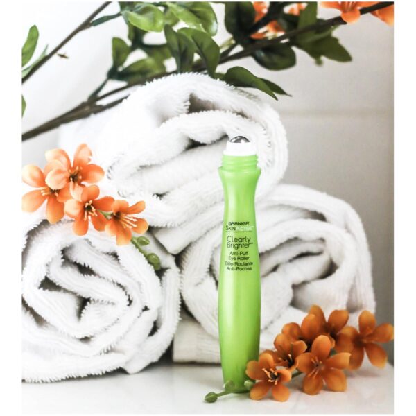 Garnier Clearly Brighter Anti-Puff Eye Roller, 0.5 Fl Oz (15mL), 1 Count (Packaging May Vary) - Image 4